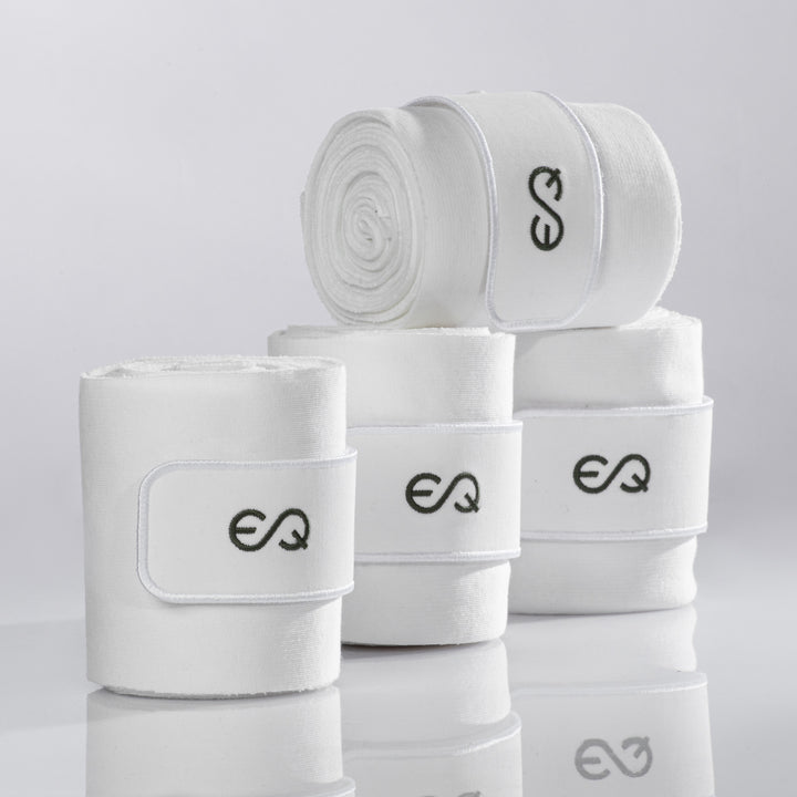 Die nachhaltigen Bandagen von equimus bestehen zu 85% aus Bio-Baumwolle und zu 15% aus recyceltem Polyester. Sie sind atmungsaktiv und strapazierfähig.